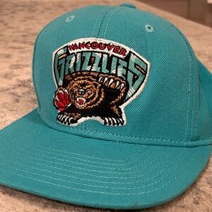 Vancouver Grizzlies Mitchell & Ness Teal Snapback Hat